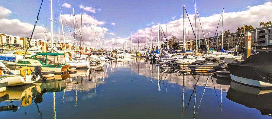 Marina Del Rey: A Romantic Boat Cruise with Sushi & Wine - Sunset timing, comfort, and practical planning