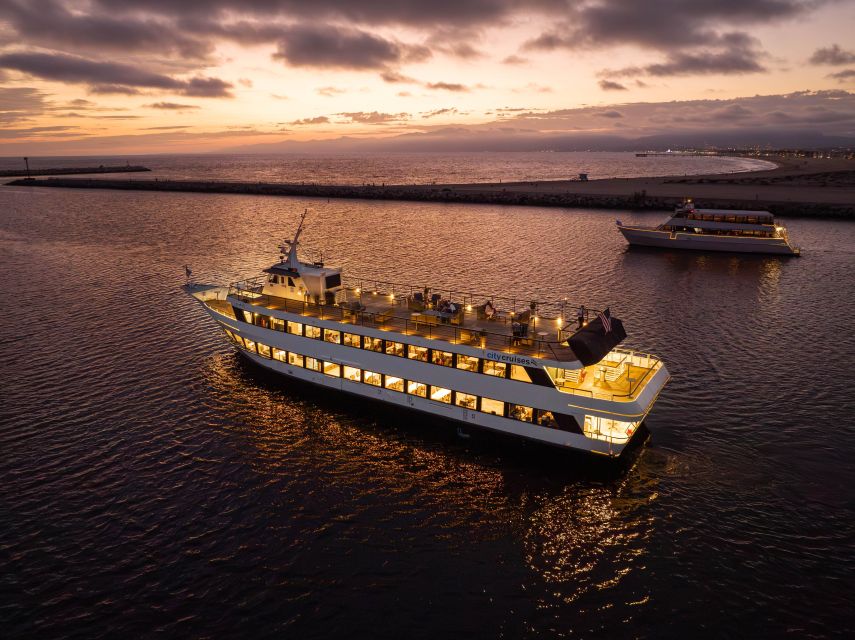 Marina Del Rey: Christmas Eve Buffet Brunch or Dinner Cruise - What is on the buffet