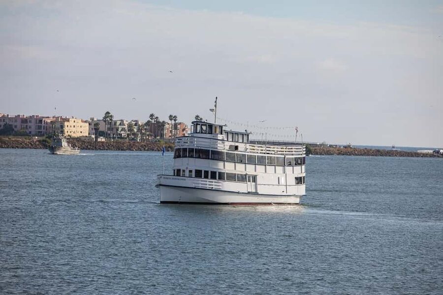 Marina del Rey: City Cruises Champagne Brunch Cruise - Service, cleanliness, and the small details