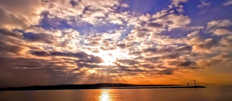 Marina Del Rey: Romantic Cruise, Dinner Charcuterie or Sushi - Sunset, music, and the right mood