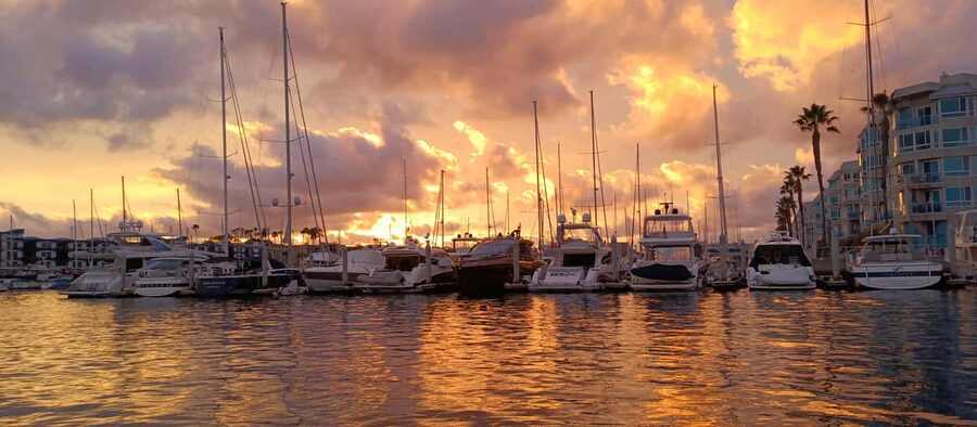 Marina del Rey: Wine Cruise &Music+optional Sushi or Dinner - Private groups, couples, and celebrations