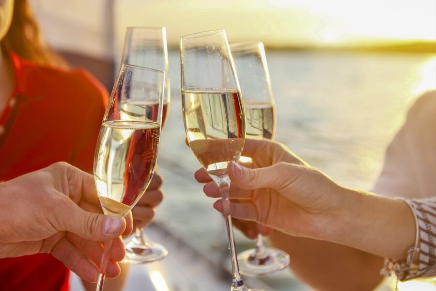 Newport Beach: City Cruises Champagne & Brunch Buffet Cruise - FAQ