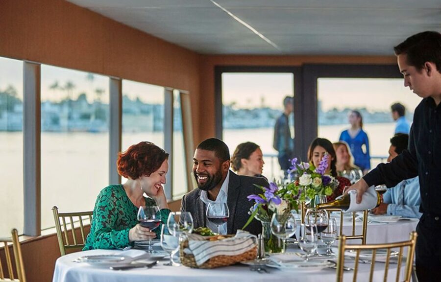 Newport Beach: City Cruises Weekend Dinner Cruise with DJ - Key points to know before booking