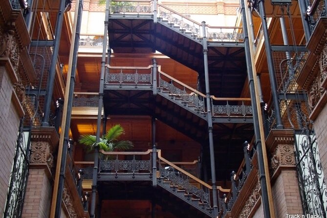 Old and New Downtown Los Angeles Walking Tour - The Broadway Theater District reveals LA’s old entertainment center