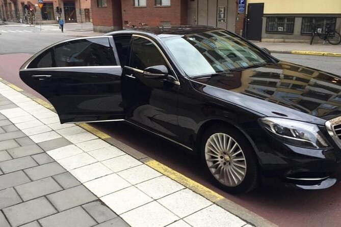 Private Arrival Transfer from LAX Airport to Los Angeles Hotels - The 30 to 40 minute ride, with no sightseeing stops