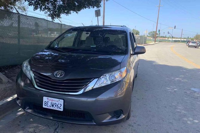 Private Arrival Transfer from LAX Airport to Los Angeles Hotels - Vehicle quality and the importance of reporting your luggage