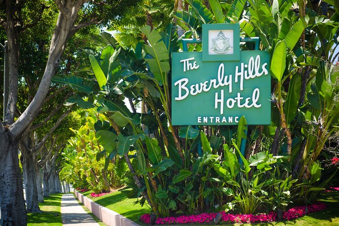 Private Hollywood and Celebrity Homes Bus Tour - Beverly Hills and the only scheduled photo break
