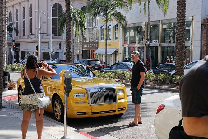 Private Hollywood and Celebrity Homes Bus Tour - Starting on Sunset Boulevard