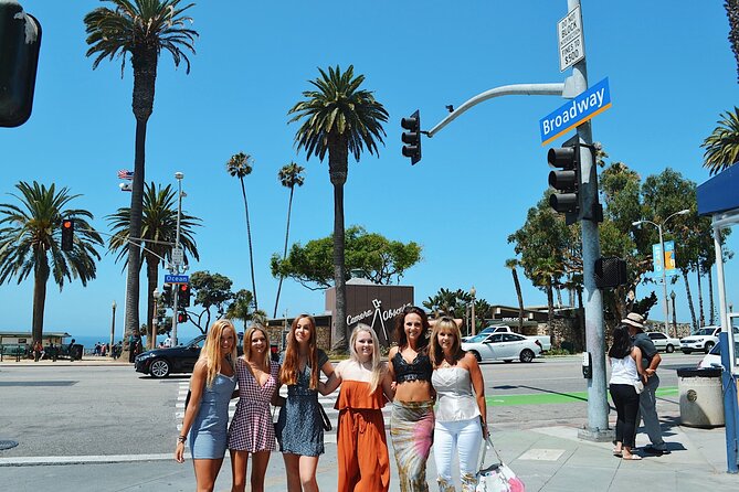 Private Los Angeles Photoshoot in Sunny Santa Monica with Personal Photographer - Tongva Park for greenery and movement