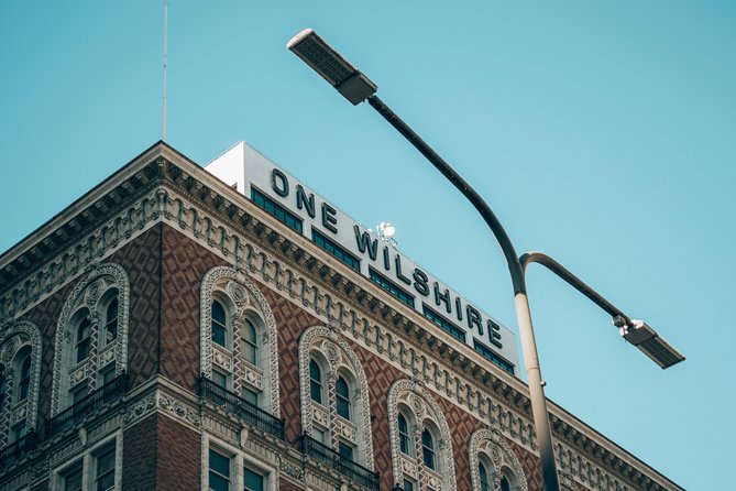 Private Photo Walk in Los Angeles - with Personal Photographer and Color Stylist - Rodeo Drive and Beverly Hills: polished style and color control