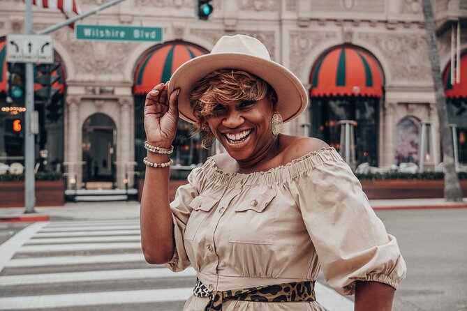 Private Photo Walk in Los Angeles - with Personal Photographer and Color Stylist - Venice: murals, palms, and a very different mood