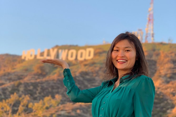 Private Tour of Los Angeles in a SUV with Experienced Guide - Venice Canals, Muscle Beach, and the Santa Monica Pier