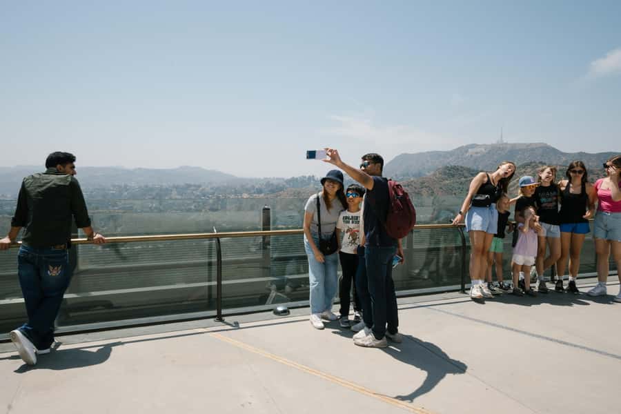 Santa Monica: Best of LA Tour with 3 Iconic Stops - The Grove and Farmers Market for 75 minutes
