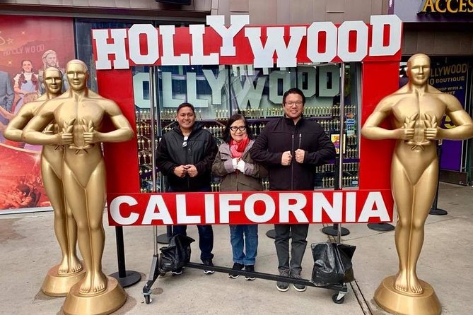 Shared 4 Hours LA Afternoon Tour With Hollywood Sign and Star Homes - Twenty minutes on Rodeo Drive