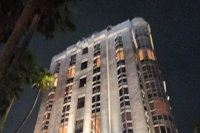 Sunset Boulevard True Crime and Ghost Stories Tour - Stop seven: The Viper Room and River Phoenix