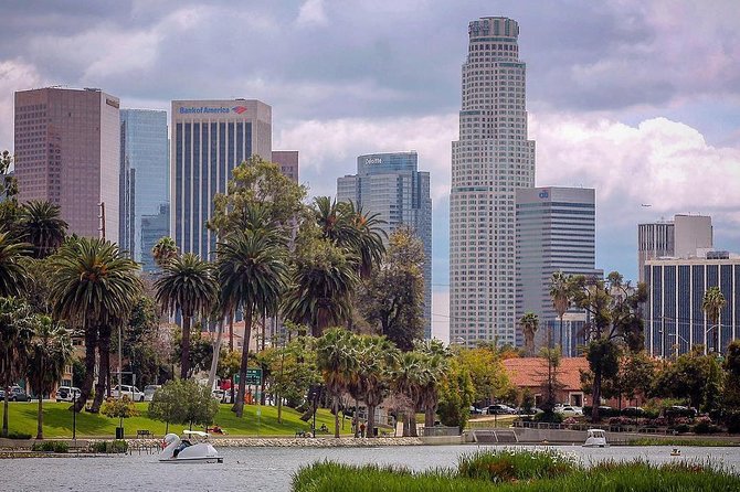 Swan Boat Rental in Echo Park - What happens during the one-hour rental