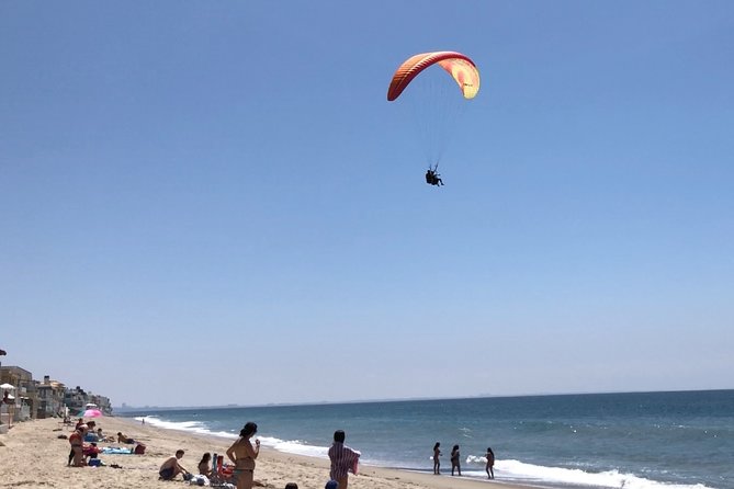 Tandem Paragliding flight with instructor in Malibu - Claude’s flying style and what you can expect